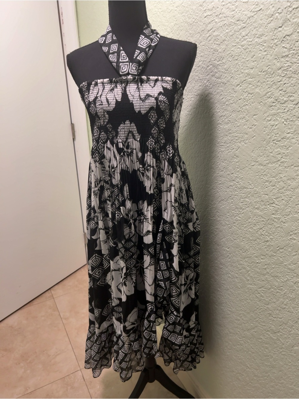 White House Black Market Black and White Strapless Floral Midi Dress